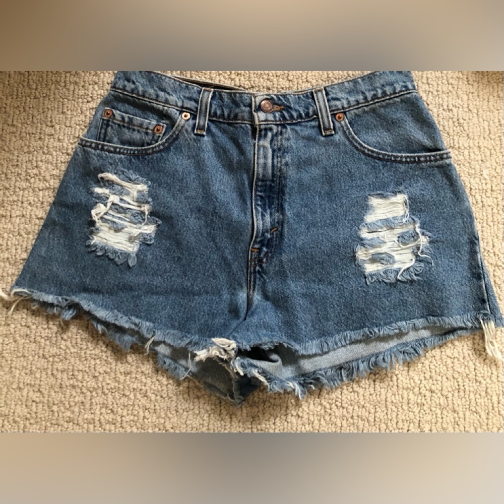 Levi’s 550 relaxed cutoff short size 11